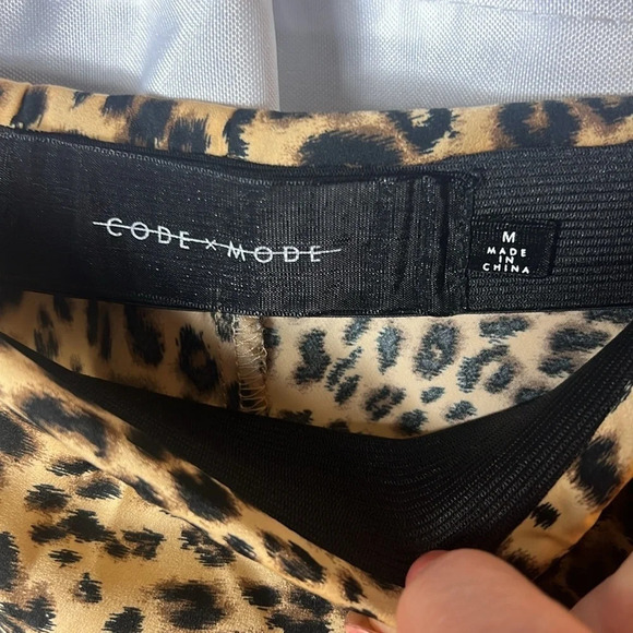 Code Mode Leopard Ruffle Maxi Skirt Size M - Picture 6 of 7